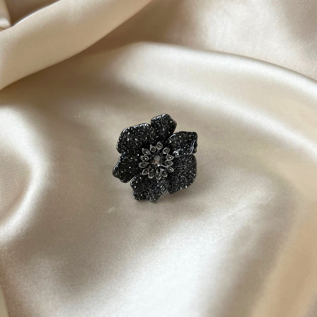 Brilliance Bloom Ring - Black Diamond - Satin - Paulie Pocket3