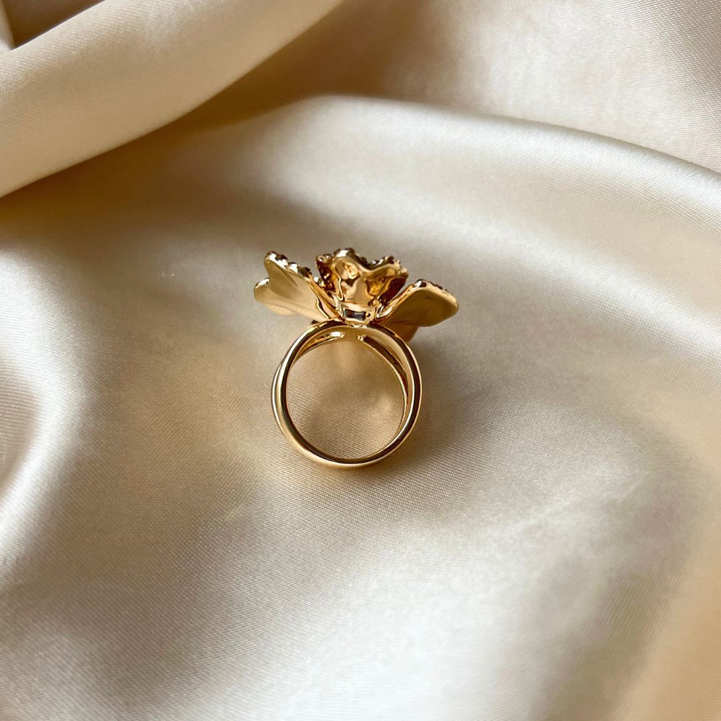 Brilliance Bloom Ring - Gold - Satin - Paulie Pocket3