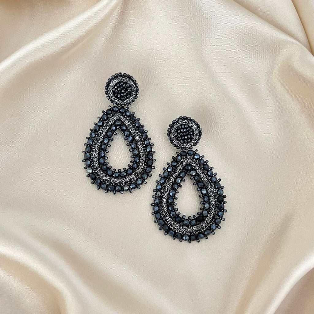 Drops Tarah Earrings - Silver Grey - Satin - Paulie Pocket