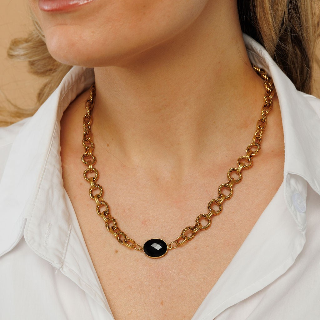 Luna Noir Necklace