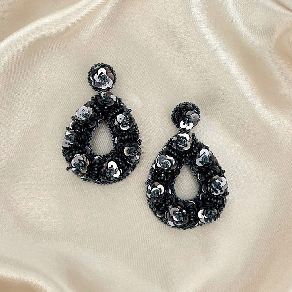 Marjolina Drops Earrings - Silver Grey - Satin - Paulie Pocket