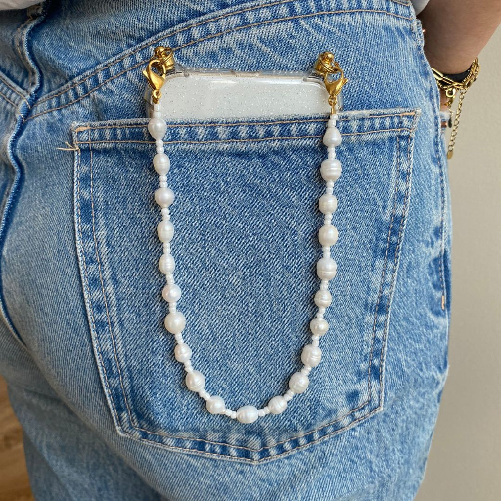 Round Freshwater Pearls Phone Cord - Paulie Pocket2