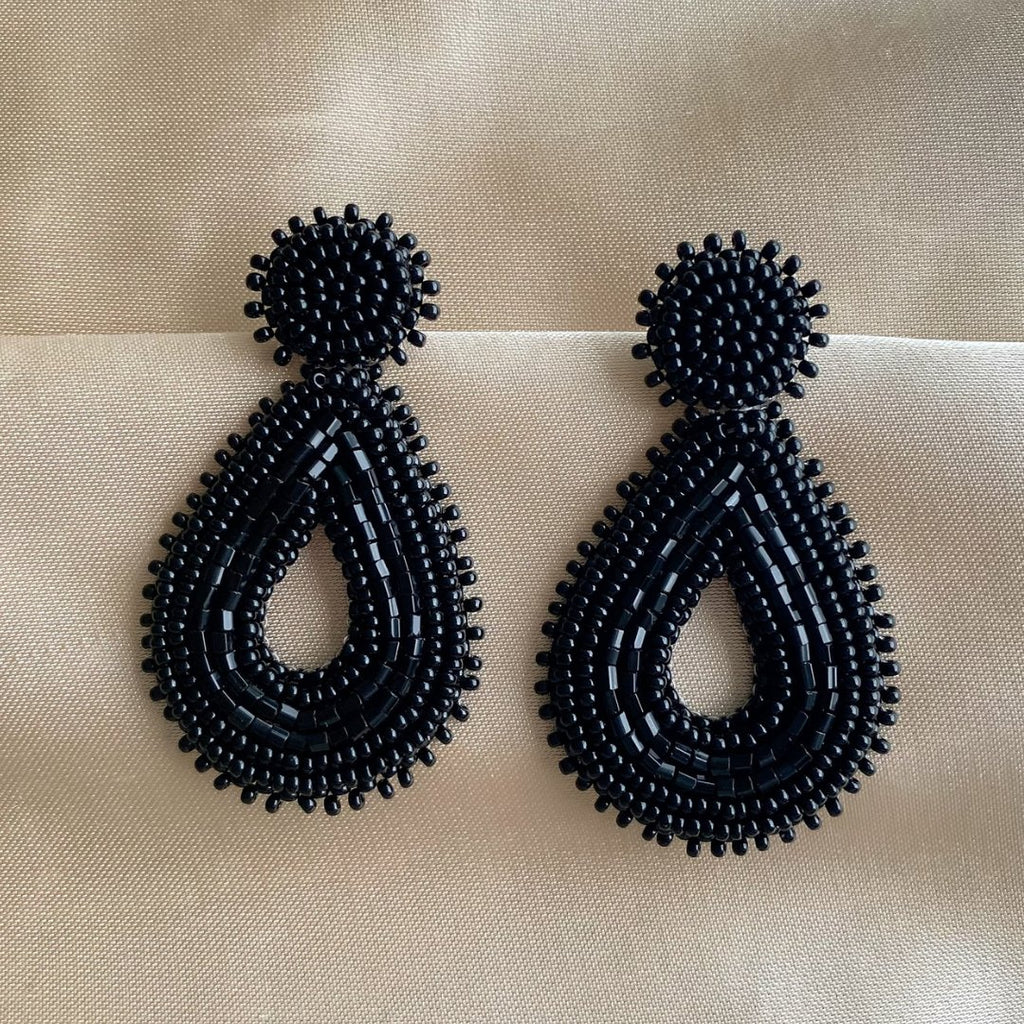Small Beads Earrings - Black - Satin - Paulie Pocket
