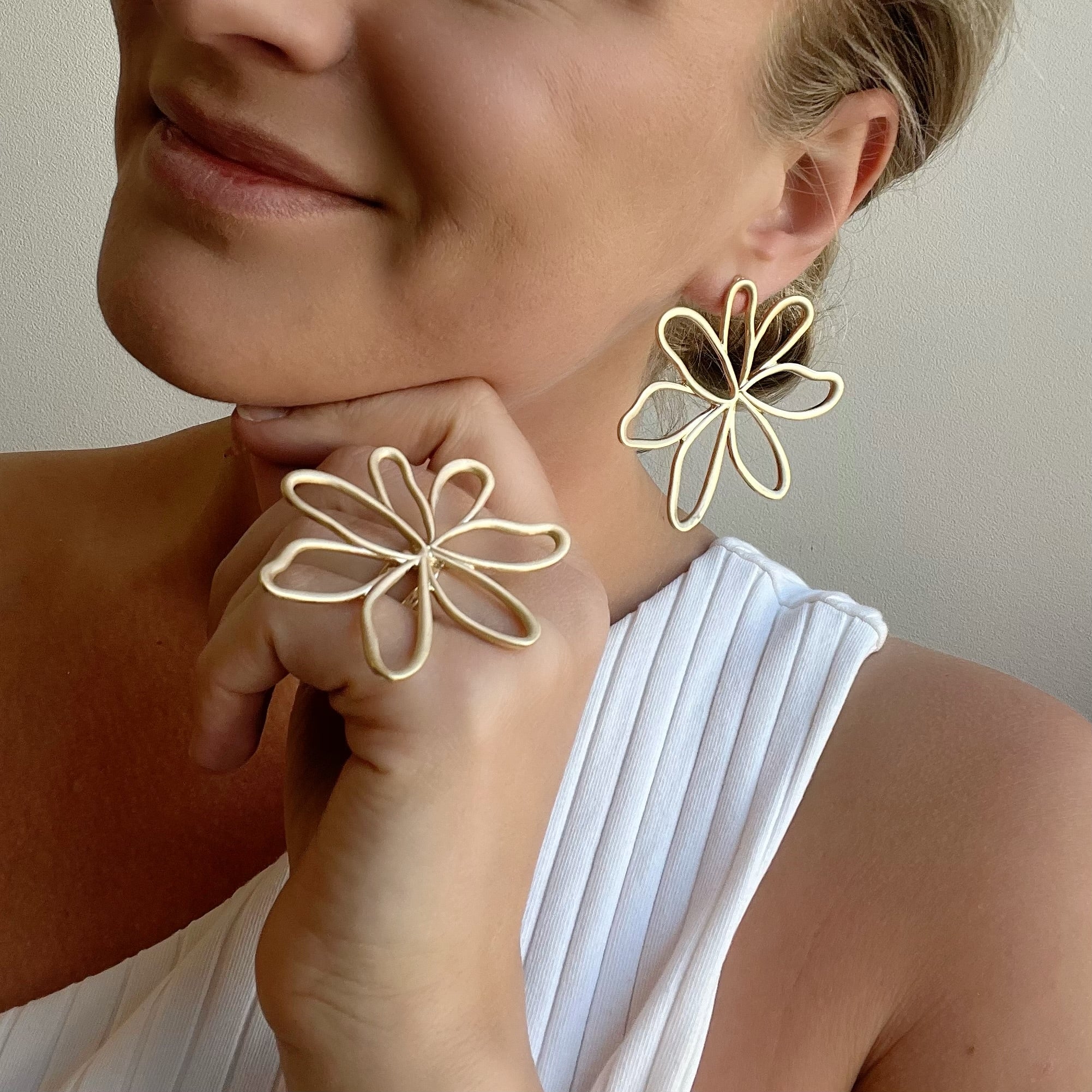 Sunblossom Ring - Gold | Paulie Pocket, image size:2002x2002