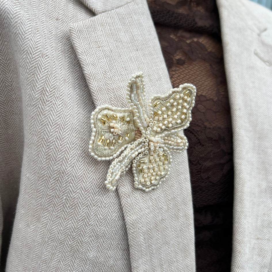Statement Flower Brooche - Beige