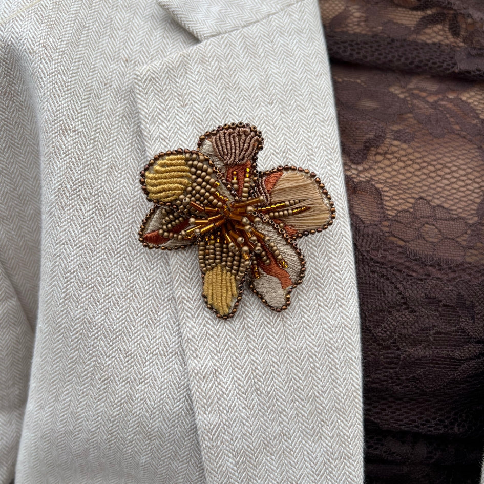Brooch Blossom Brown