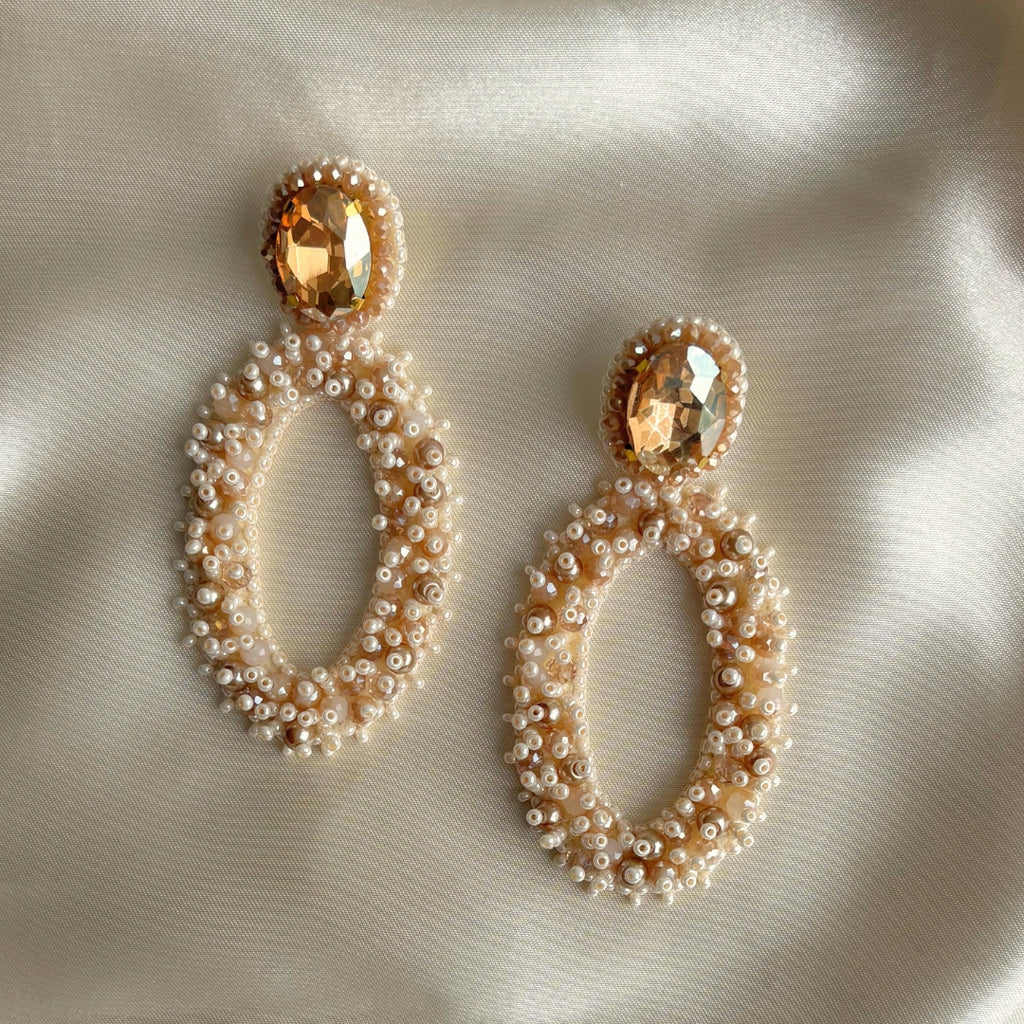 Stone Oval Lizzy Earrings - Beige
